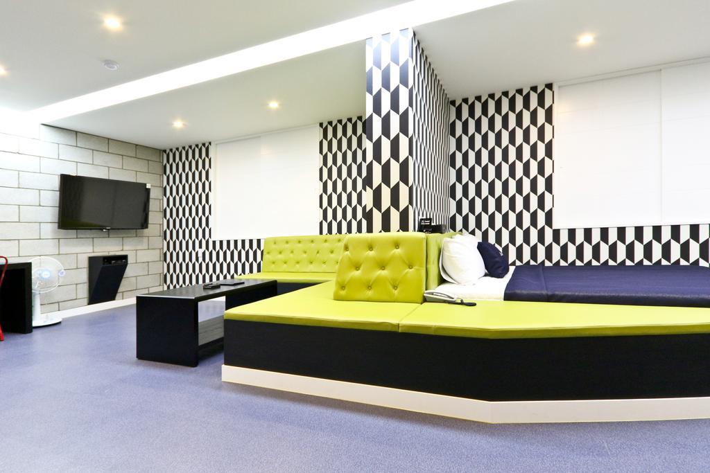 Hotel Home Пусан Екстериор снимка