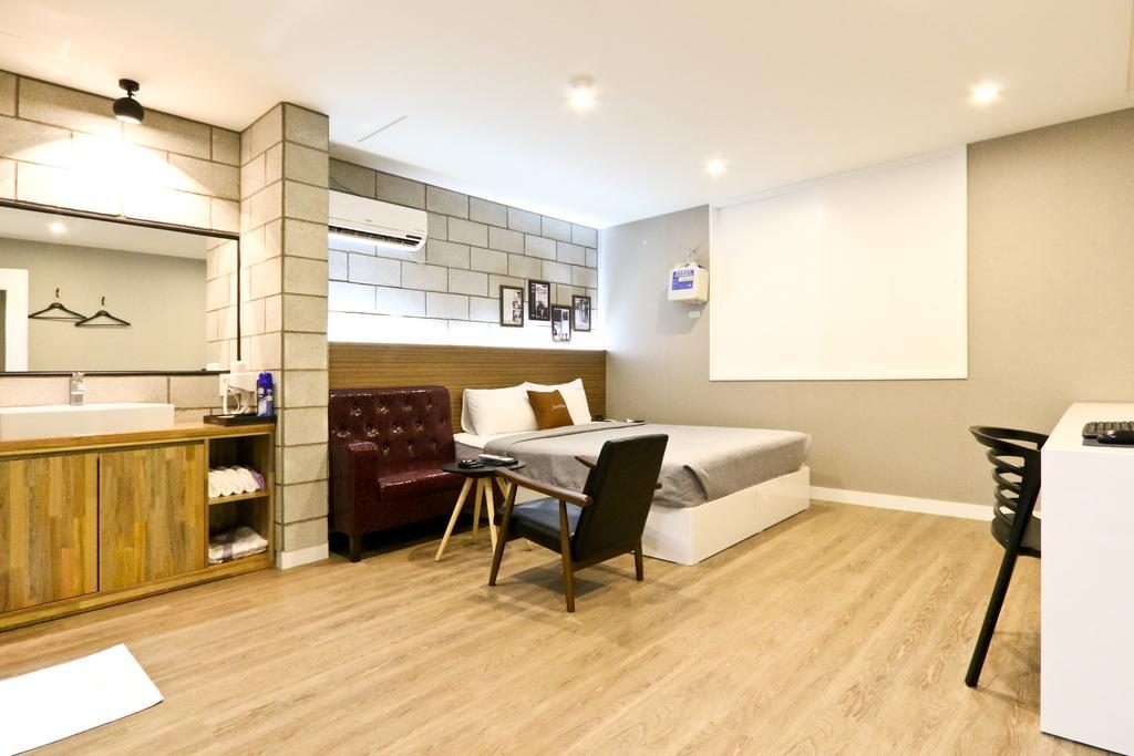 Hotel Home Пусан Екстериор снимка