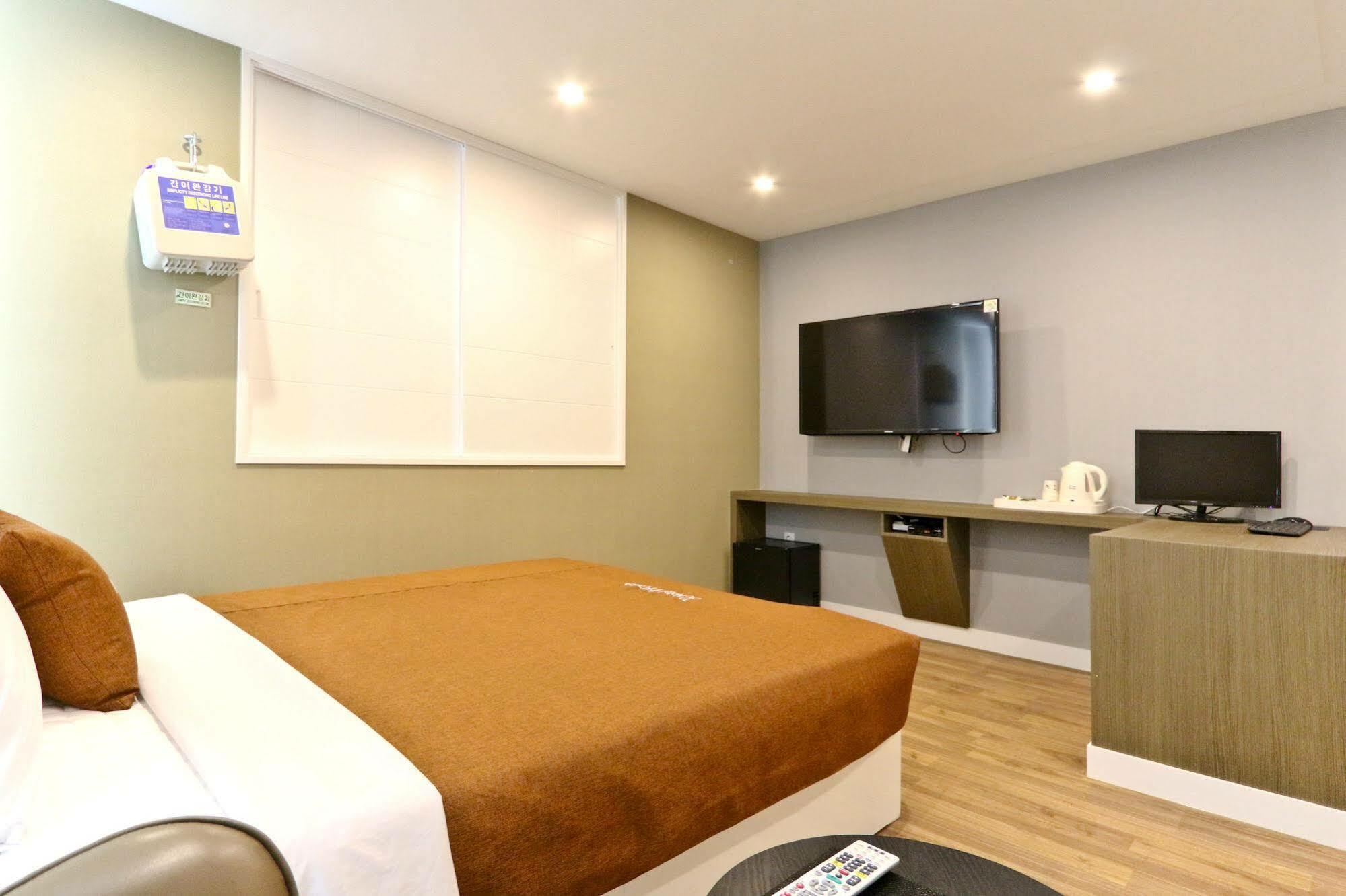 Hotel Home Пусан Екстериор снимка