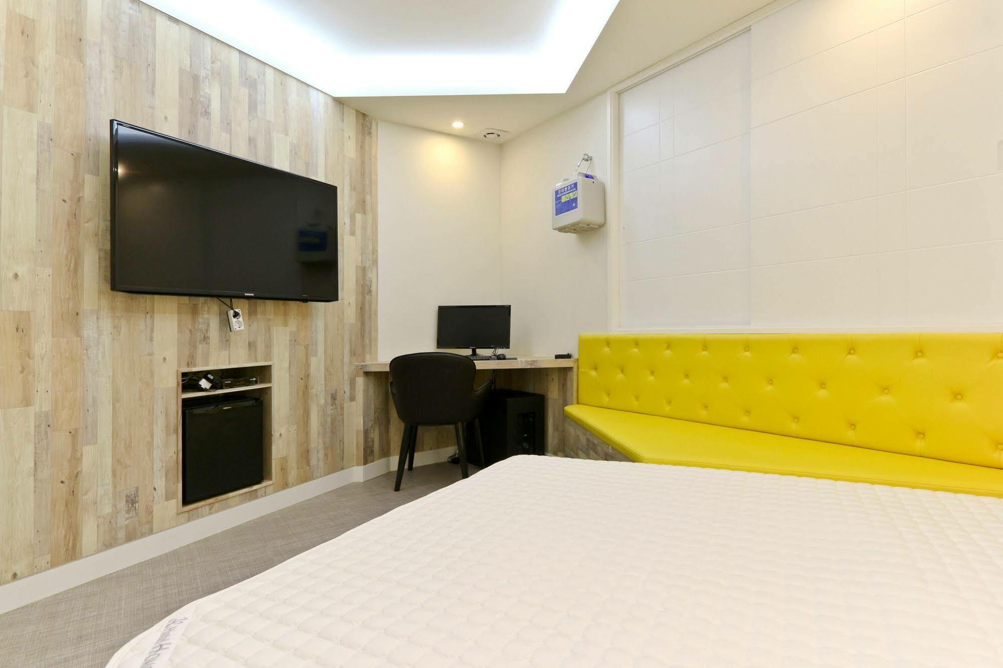 Hotel Home Пусан Екстериор снимка